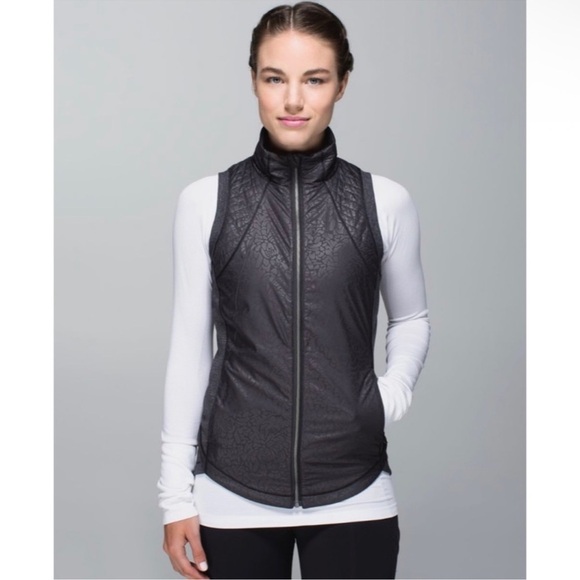 Lululemon Rebel Runner Vest Petal Camo Embossed Black Wee Stripe Size 4 - Picture 1 of 13